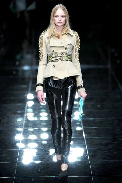 Look 34